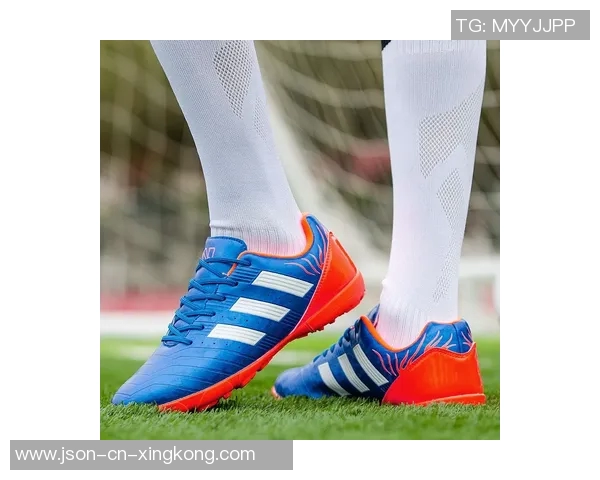 选择足球鞋的理由与优势解析让你在球场上表现更出色